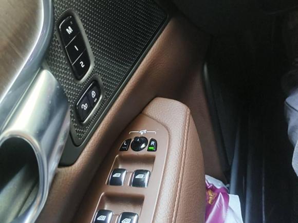 [广州·粤A] 二手沃尔沃沃尔沃S902022款 B5 智远豪华版