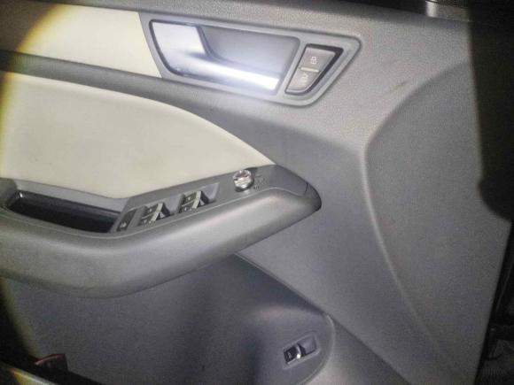 [深圳·粤B] 二手奥迪奥迪Q52015款 40 TFSI 进取型