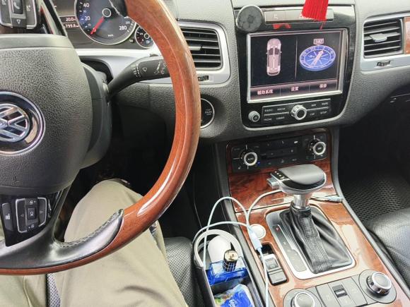 [杭州·浙F] 二手大众途锐2011款 3.0TSI 高配型