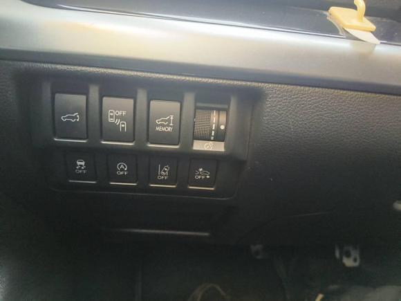 [上海·沪D] 二手斯巴鲁傲虎2017款 2.5i 运动导航版 EyeSight