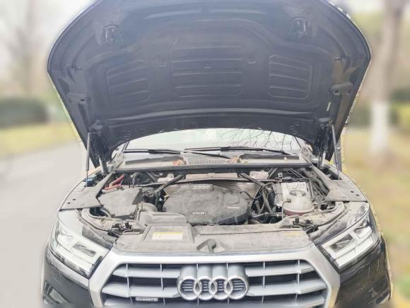 [上海·沪B] 二手奥迪奥迪Q5L2020款 40 TFSI 荣享时尚型