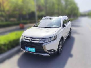 三菱欧蓝德2017款 2.0L 两驱荣耀版 5座「济南二手车」「天天拍车」