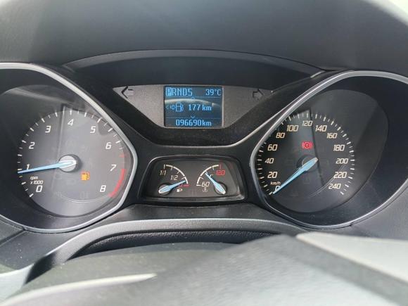 [上海·沪A] 二手福特福克斯2012款 三厢 1.6L 自动风尚型