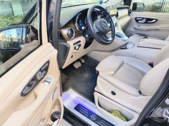 [济南·鲁A] 二手奔驰奔驰V级2022款 V 260 L 长轴距豪华版