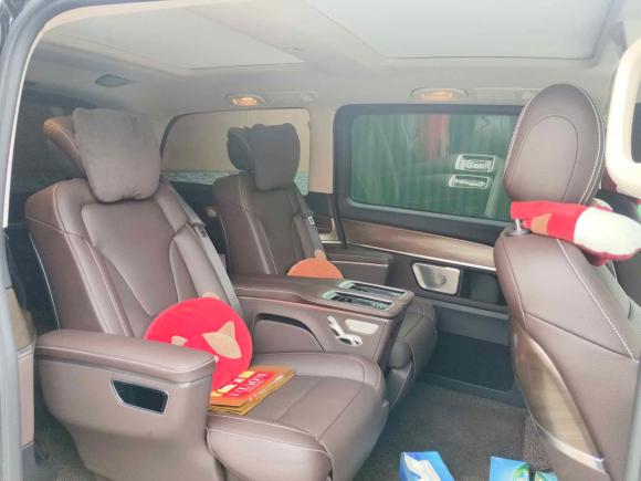 [深圳·粤B] 二手奔驰奔驰V级2022款 V 260 尊贵版