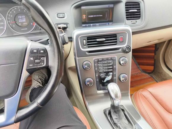 [武汉·鄂A] 二手沃尔沃沃尔沃S602013款 T5 智雅版