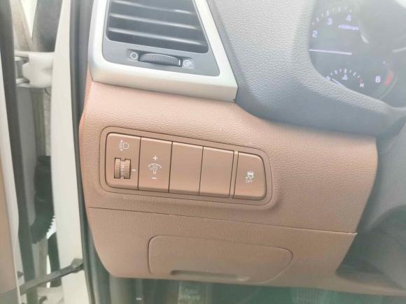 [广州·粤P] 二手现代途胜2018款 1.6T 双离合两驱15周年特别版