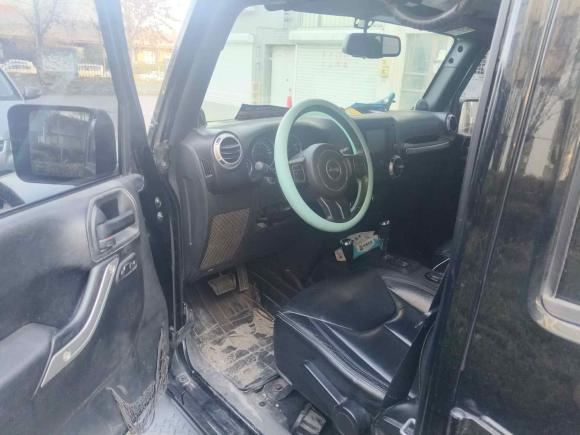 [青岛·鲁B] 二手Jeep牧马人2013款 3.6L Sahara 四门版