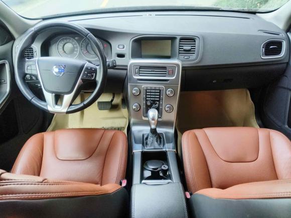 [上海·沪A] 二手沃尔沃沃尔沃V602013款 T5 智雅版