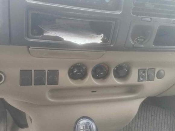 [上海·沪D] 二手福特经典全顺2013款 2.8T改款柴油冰白物流车长轴中顶JX493ZLQ4