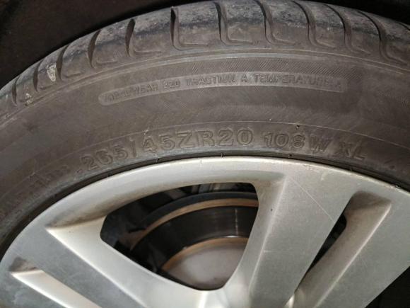 [广州·粤A] 二手奔驰奔驰R级2017款 R 320 4MATIC 豪华型臻藏版