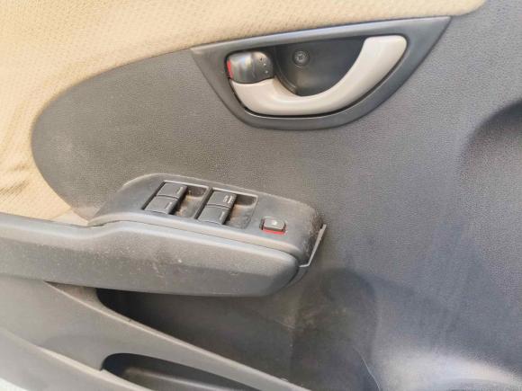 [上海·沪N] 二手本田飞度2011款 1.3L 自动舒适版