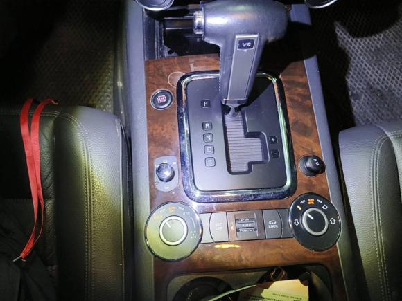 [深圳·粤B] 二手大众途锐2006款 3.2L 顶级版