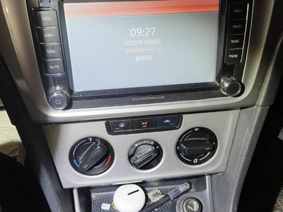 [武汉·鄂A] 二手大众朗逸2013款 改款经典 1.6L 手动风尚版