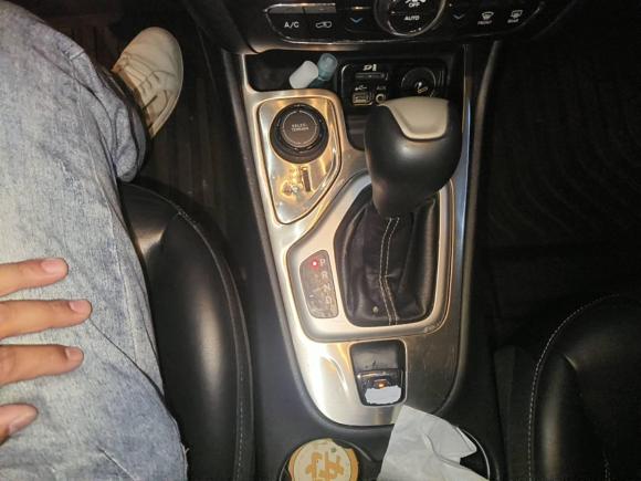 [杭州·浙A] 二手Jeep自由光2016款 2.4L 专业版