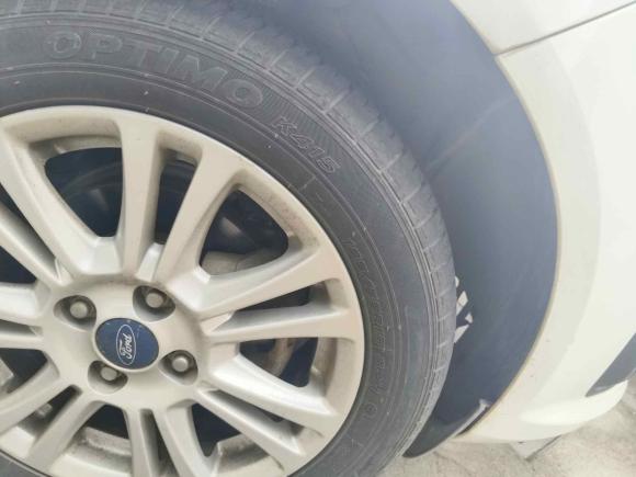 [广州·粤B] 二手福特嘉年华2013款 三厢 1.5L 自动时尚型