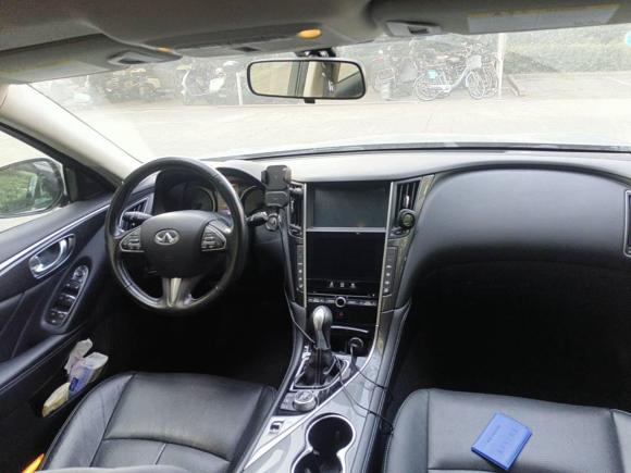 [上海·沪D] 二手英菲尼迪英菲尼迪Q502014款 2.0T 舒适版