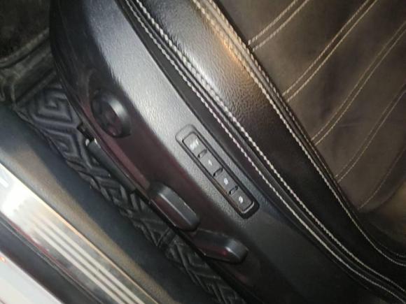 [济南·鲁A] 二手大众一汽-大众CC2013款 1.8TSI 豪华型