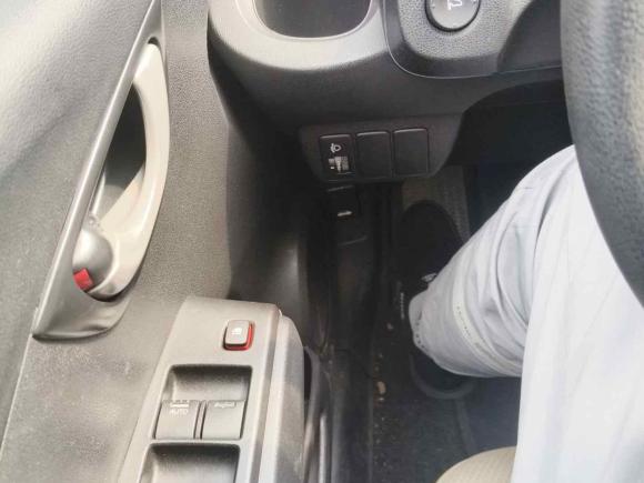 [广州·粤S] 二手本田飞度2011款 1.3L 自动舒适版