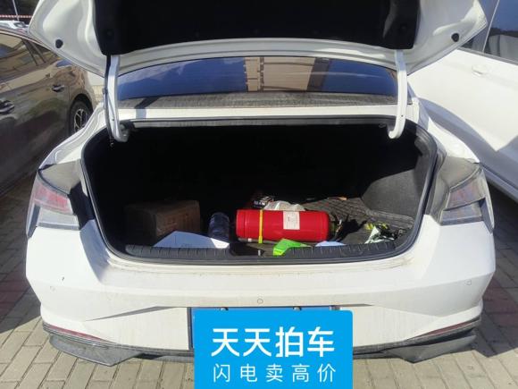 [无锡·苏U] 二手现代伊兰特2022款 1.5L CVT LUX尊贵版