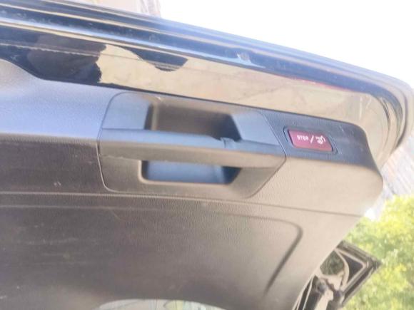 [上海·沪C] 二手奔驰奔驰GLB2023款 GLB 220 时尚型