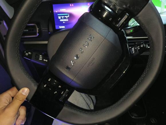 [武汉·鄂A] 二手宝骏宝骏KiWi EV2023款 大疆版 磷酸铁锂