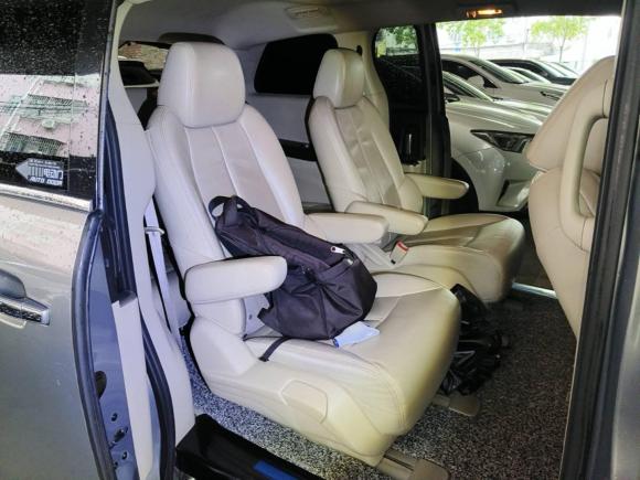 [广州·粤A] 二手别克别克GL82018款 28T 豪华型 国VI