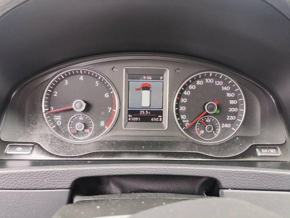 [上海·沪G] 二手大众迈特威2012款 2.0TSI 两驱豪华版