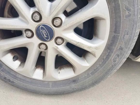 [西安·陕A] 二手福特福克斯2013款 三厢经典 1.8L 自动基本型