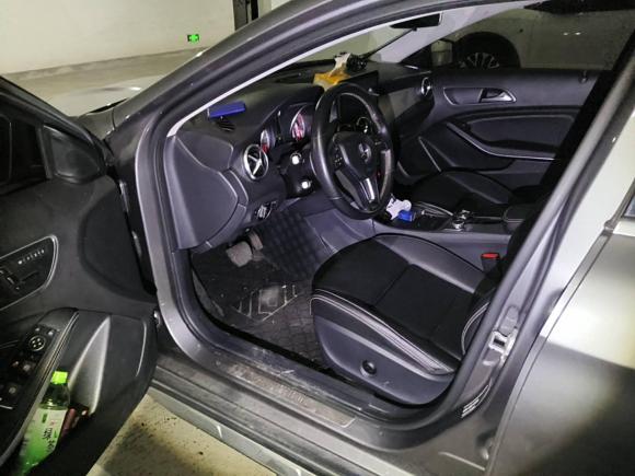 [上海·苏E] 二手奔驰奔驰GLA2016款 GLA 200 动感型