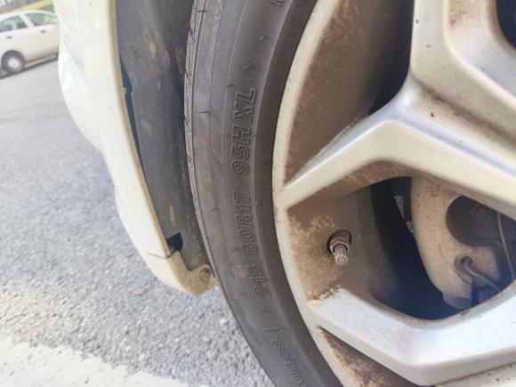 [青岛·鲁U] 二手福特福克斯2012款 两厢 2.0L 手动豪华运动型