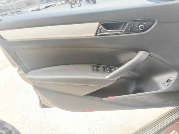 [广州·桂D] 二手大众帕萨特2014款 1.8TSI DSG尊荣版