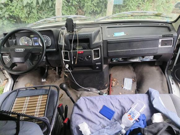 [上海·赣F] 二手依维柯依维柯得意2017款 2.5T A35客车5-7座47Z5