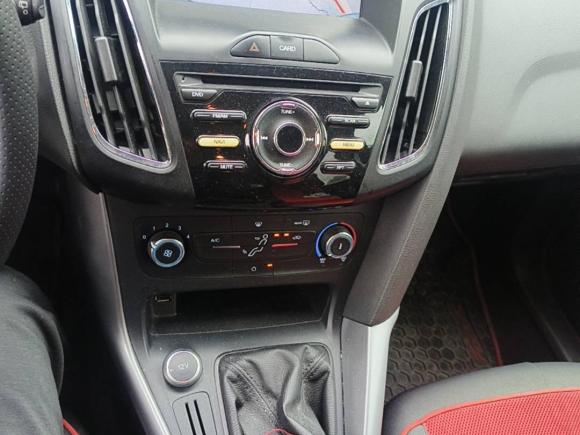 [佛山·粤E] 二手福特福克斯2015款 两厢 1.6L 手动舒适型