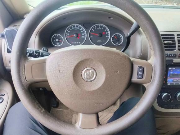 [深圳·粤B] 二手别克别克GL82014款 2.4L 经典版