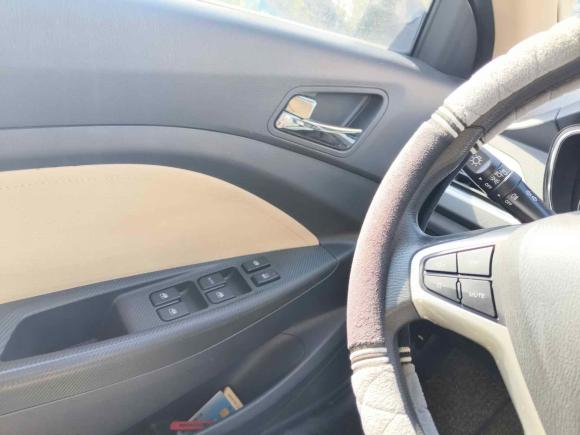 [温州·浙C] 二手长安悦翔V72016款 1.6L 自动乐享型 国IV