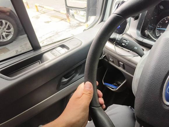 [苏州·苏U] 二手福特全顺2023款 2.0T柴油手动多功能商用车中轴低顶5/6座