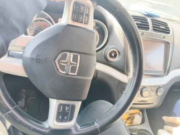 [南通·沪A] 二手道奇酷威2013款 2.4L 两驱尊尚版