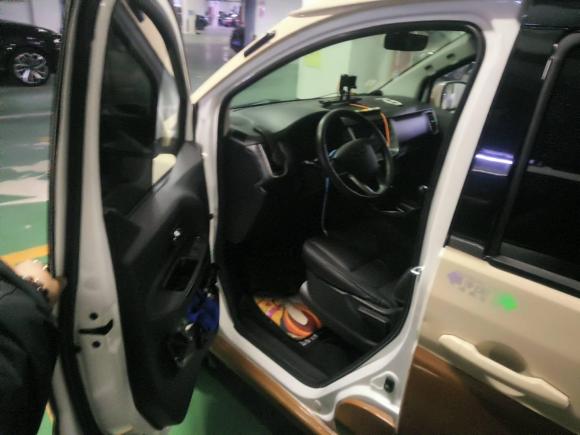 [杭州·浙A] 二手金杯金海狮M经典2022款 1.5L 旅行狮客车 7座