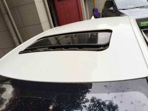 [上海·沪C] 二手荣威荣威i62018款 20T 自动旗舰版