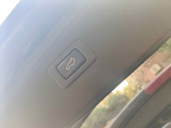 [上海·沪D] 二手斯巴鲁傲虎2017款 2.5i 运动导航版 EyeSight