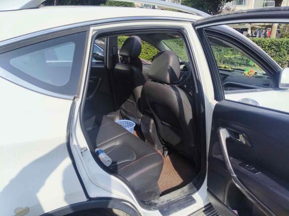 [上海·沪E] 二手奔腾奔腾X802015款 2.0L 自动豪华型