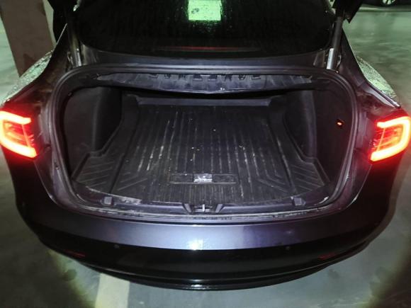 [上海·沪A] 二手特斯拉Model 32020款 改款 长续航后轮驱动版