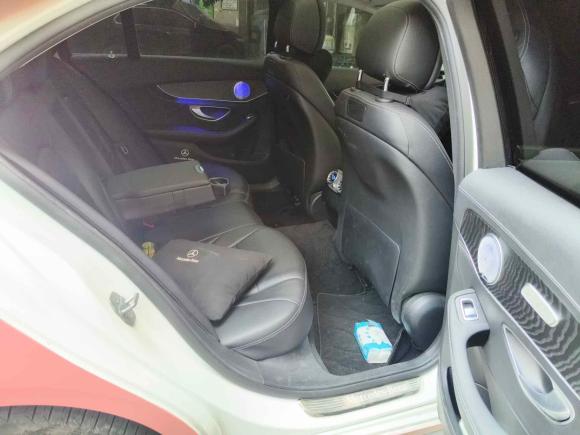 [广州·粤U] 二手奔驰奔驰C级2018款 C 200 L 运动版