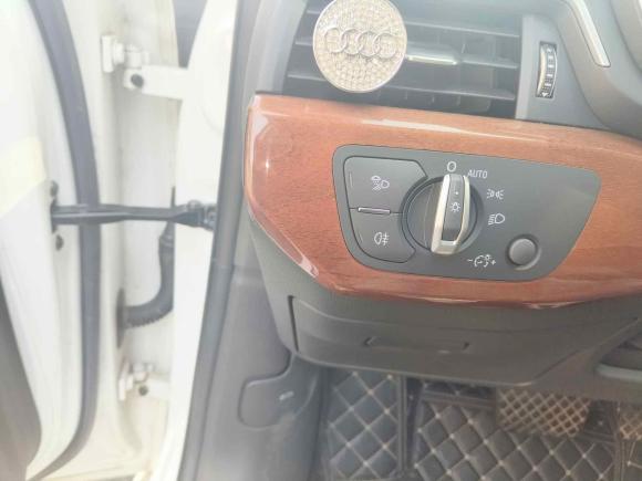 [深圳·粤P] 二手奥迪奥迪A4L2020款 40 TFSI 豪华致雅型