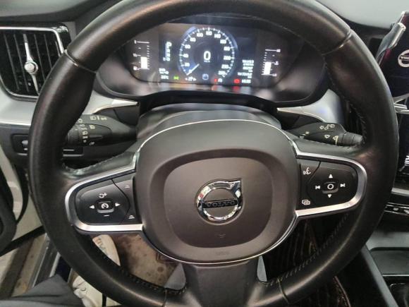 [广州·冀A] 二手沃尔沃沃尔沃XC602020款 T5 四驱智逸豪华版