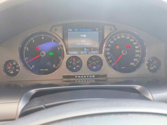 [青岛·鲁P] 二手大众辉腾2011款 3.6L V6 5座加长舒适版