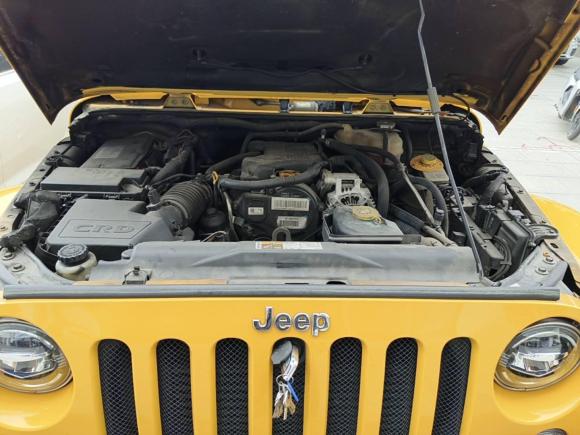 [常州·苏B] 二手Jeep牧马人2015款 2.8TD Sahara 四门舒享版