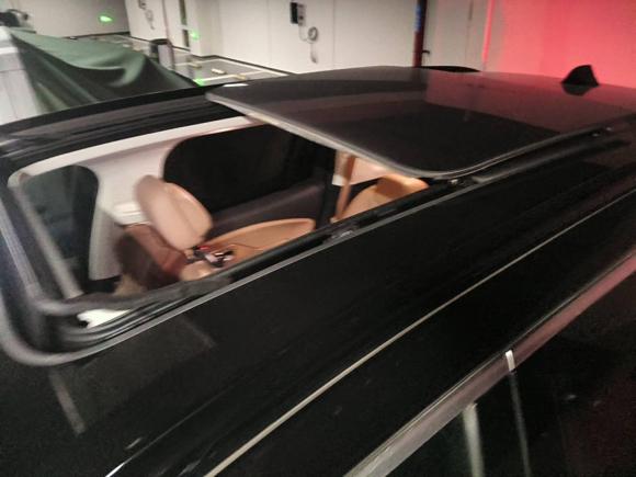 [深圳·粤B] 二手蔚来蔚来ES82018款 355KM 基准版 七座版