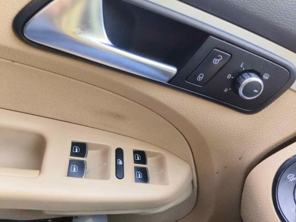 [武汉·鄂A] 二手大众途安2011款 1.4T DSG智雅版5座